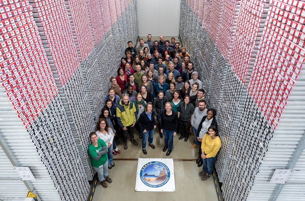 IODP OSP EXP 381 group picture